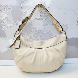 Coach Soho 2009 Pleated Hobo Lether Bag Almond/Cream Color Large NEW